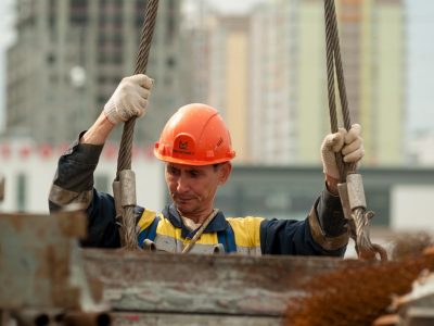 performing rigger tasks